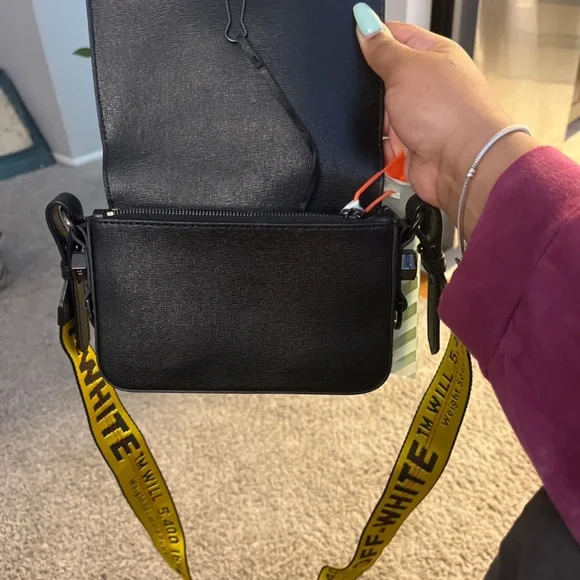 diagonal stripe motif shoulder bag - Picture 3 of 8